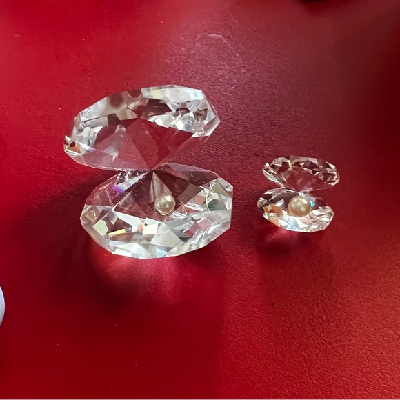 2 Beautiful crystal shells clams with pearls ornaments collectibles home decor - Picture 3 of 3